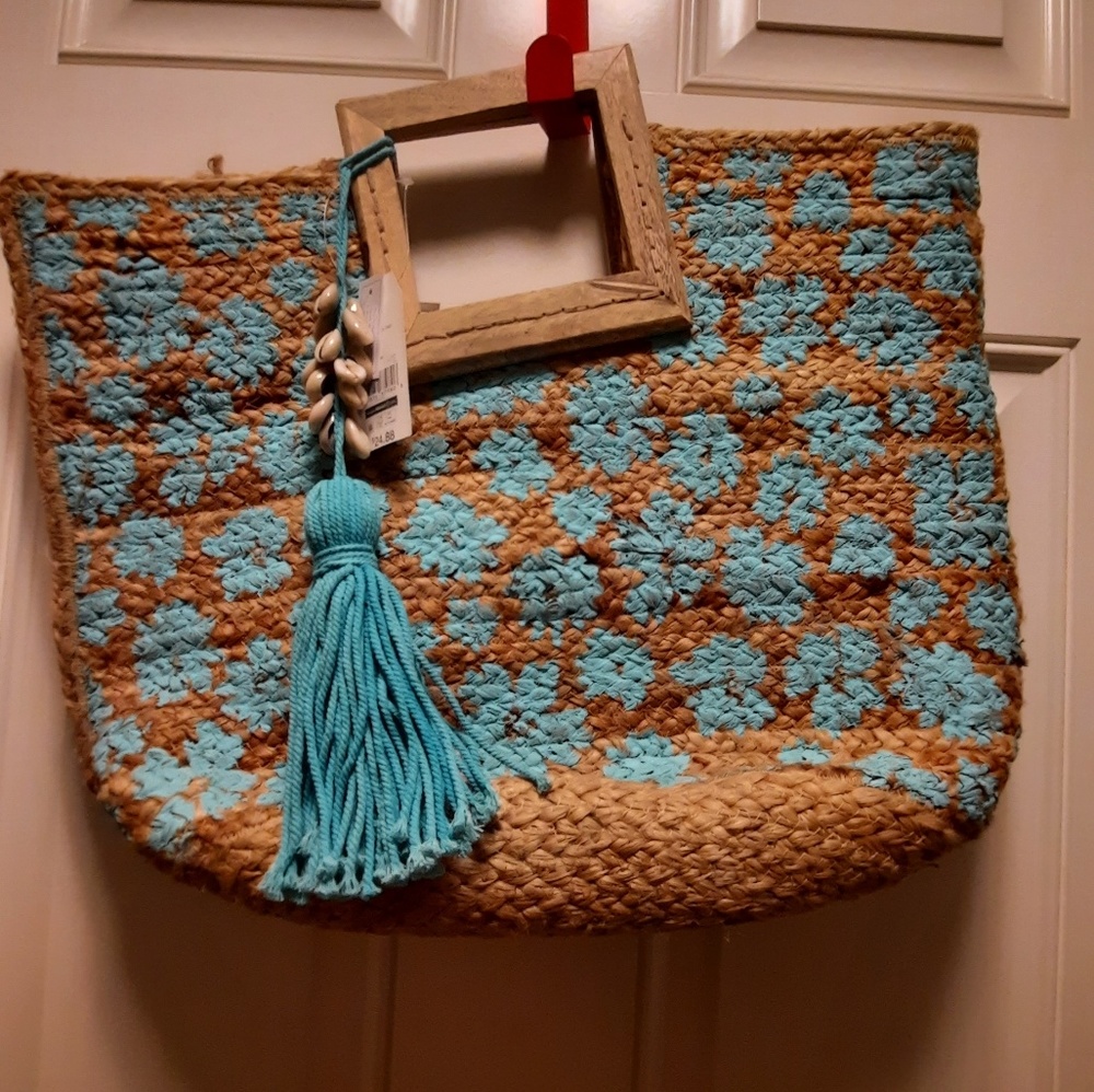 Gorgeous woven bag